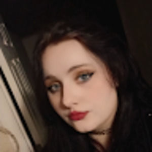 Meet your Posher, Alicia